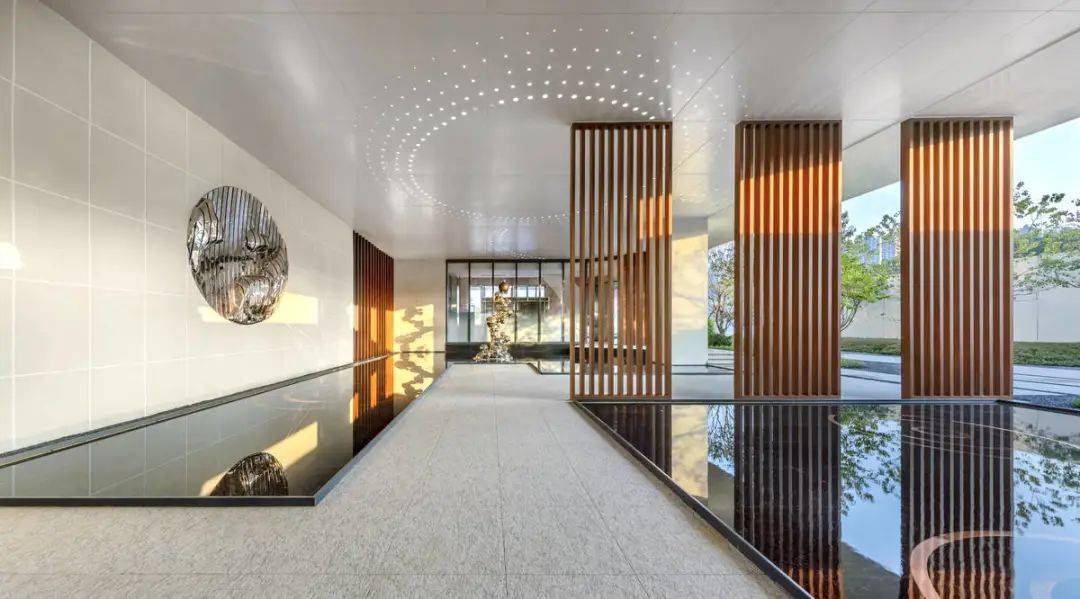 地产商为什么对架空层住宅公区设计越来越重视了