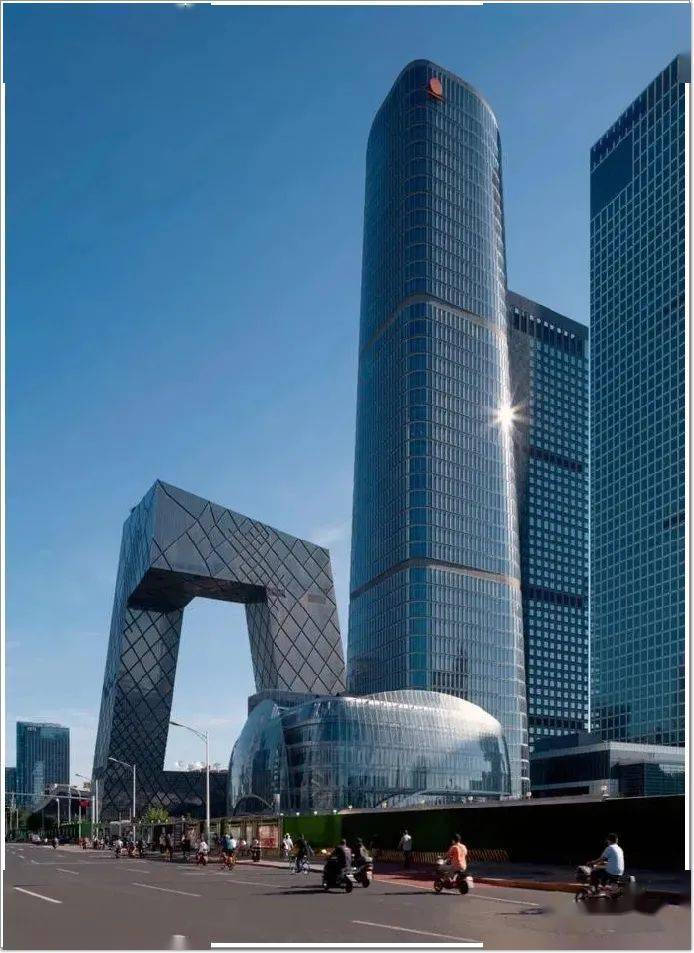 工程北京cbd旭日东升205米阳光保险金融中心演绎见缝插针