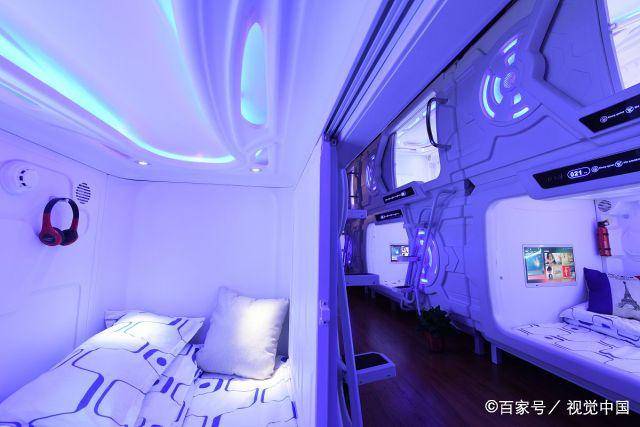 实拍郑州东站胶囊旅馆,睡一晚仅需几十元,水电暖网络俱全