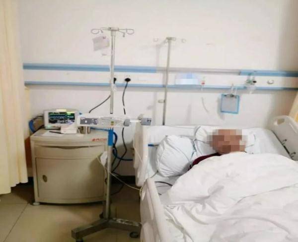 后背|男子后背瘙痒难耐，竟往身上涂农药“杀虫”！第二天，被紧急送医抢救