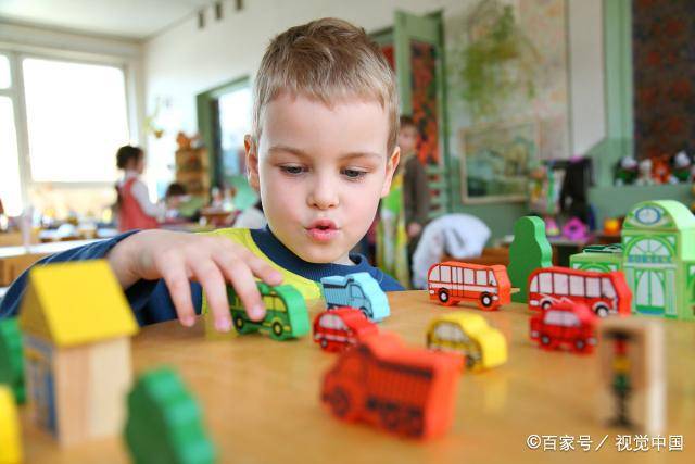 幼儿园社会教育渗透性_幼儿社会性发展长期性_幼儿园社会教育