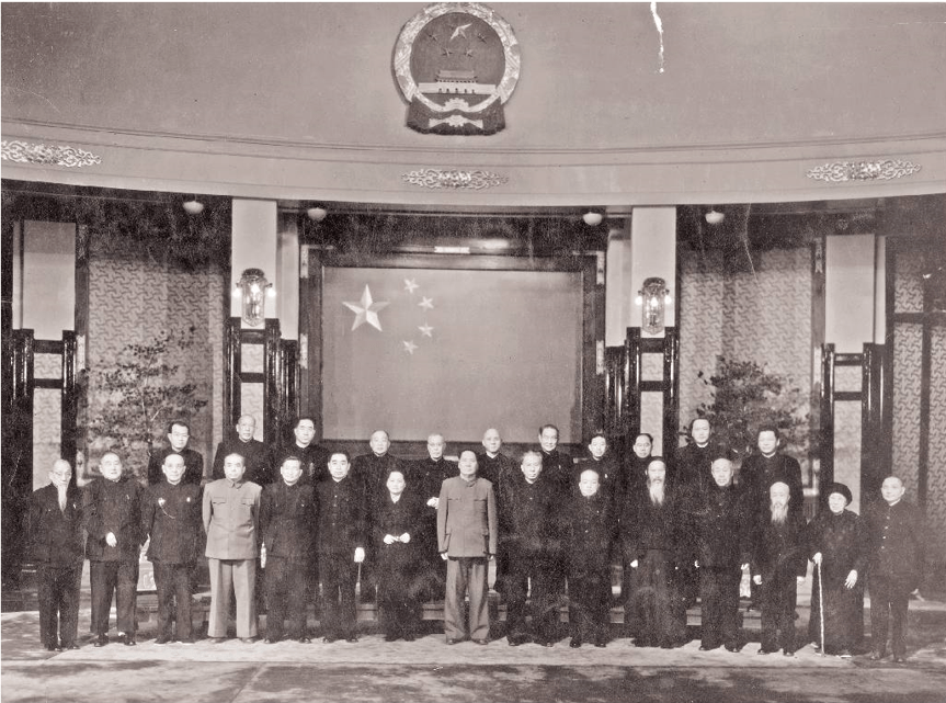 1954年3月23日,出席中华人民共和国宪法起草委员会第一次全体会议的