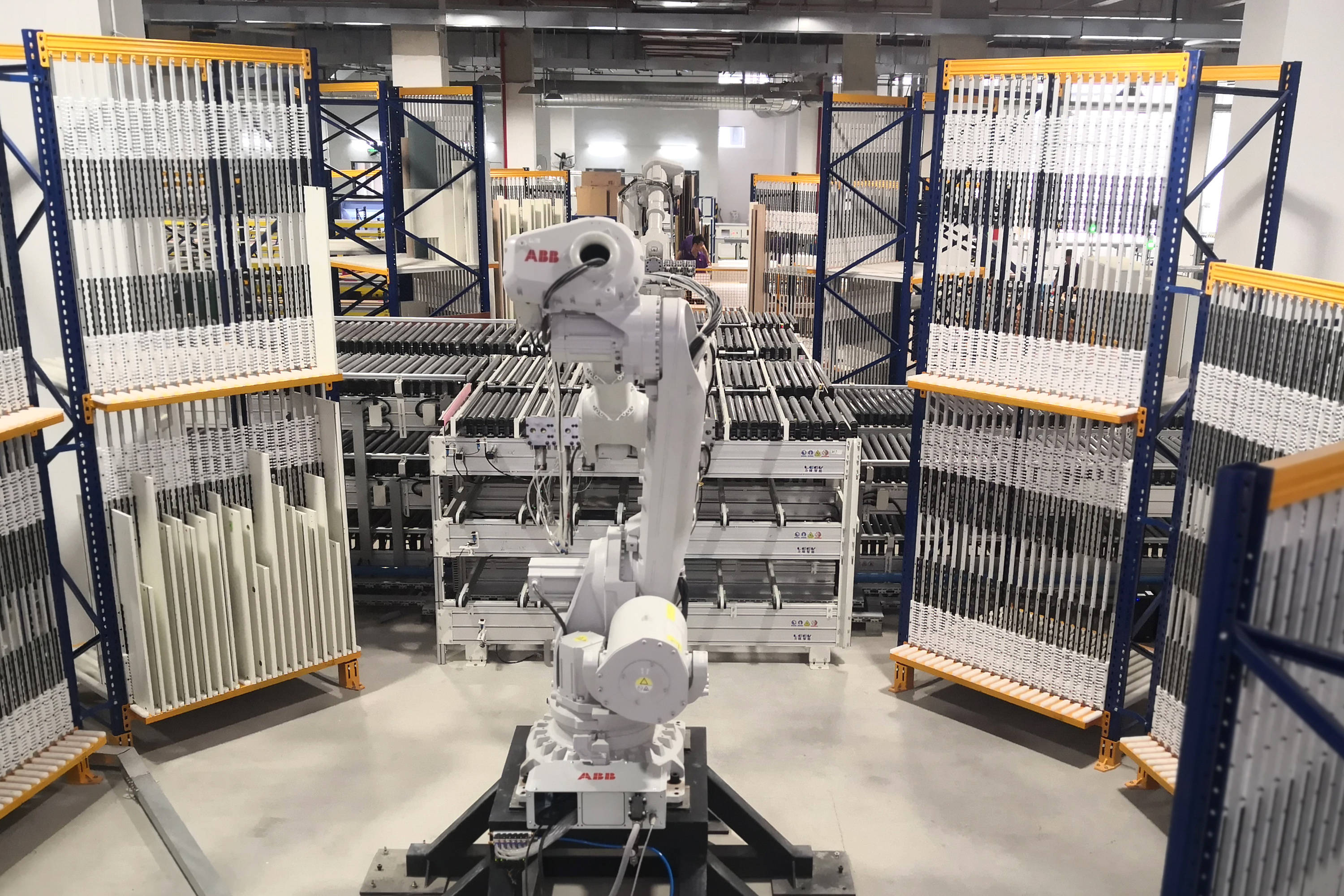 尚品宅配智能制造工厂实景在家具行业和装修行业这些传统行业,尚品