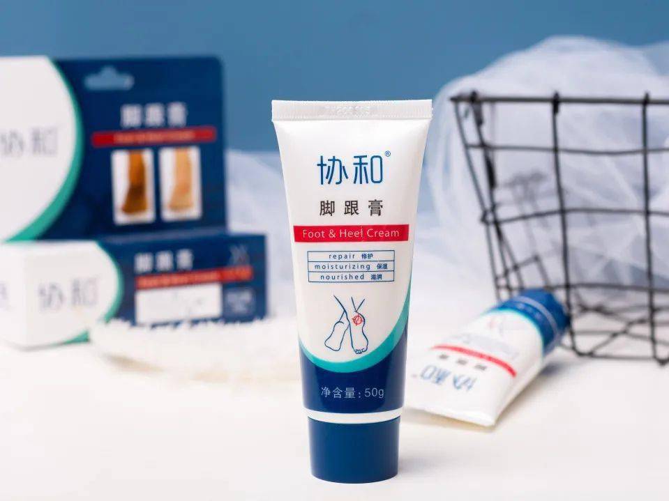 草本植物脚跟开裂、老茧、死皮……又疼又丑！用它一抹，双脚嫩滑，实测惊呆了！
