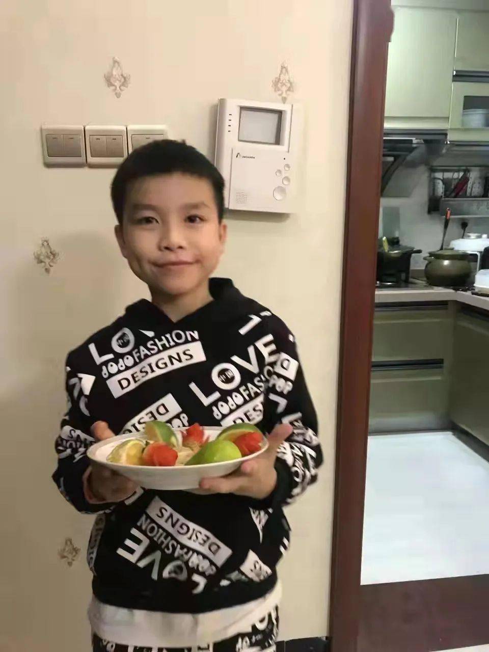 【广东】陈梓睿《煎鸡蛋》指导老师:孟凡启