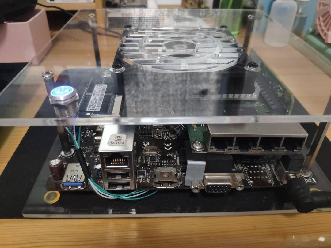 华硕j2900主板做软路由分享改网卡横置和替换小固态