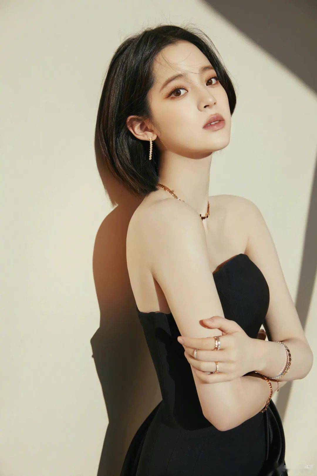 整体女明星们不费力就拥有的特别感，到底靠的是什么