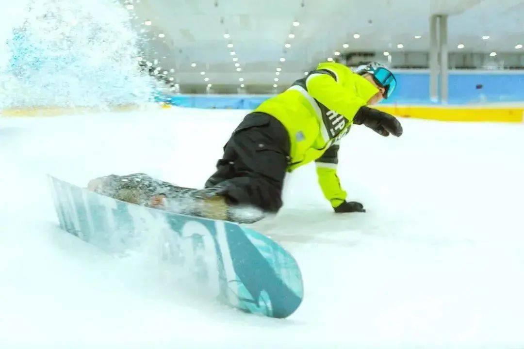 乡游黔中 · 关岭县 中兴村 │ 家门口的滑雪场,领略欧式风情_小镇