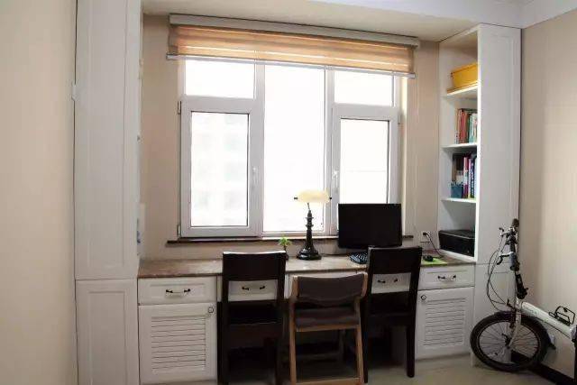 飘窗可以改成衣帽间吗 df29f4f9b3a04aa3adf7a174f1158faf.jpeg