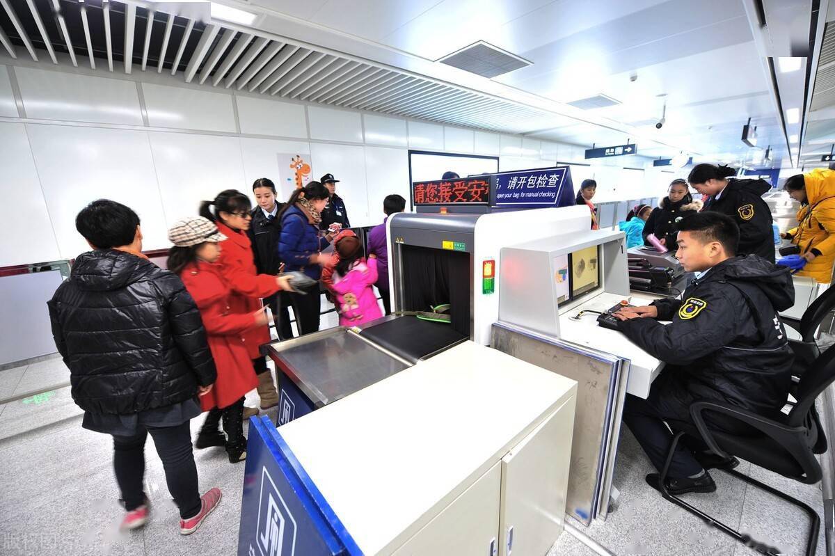 我青岛地铁安检员工作5年晒出月薪透露安检员辞职的原因