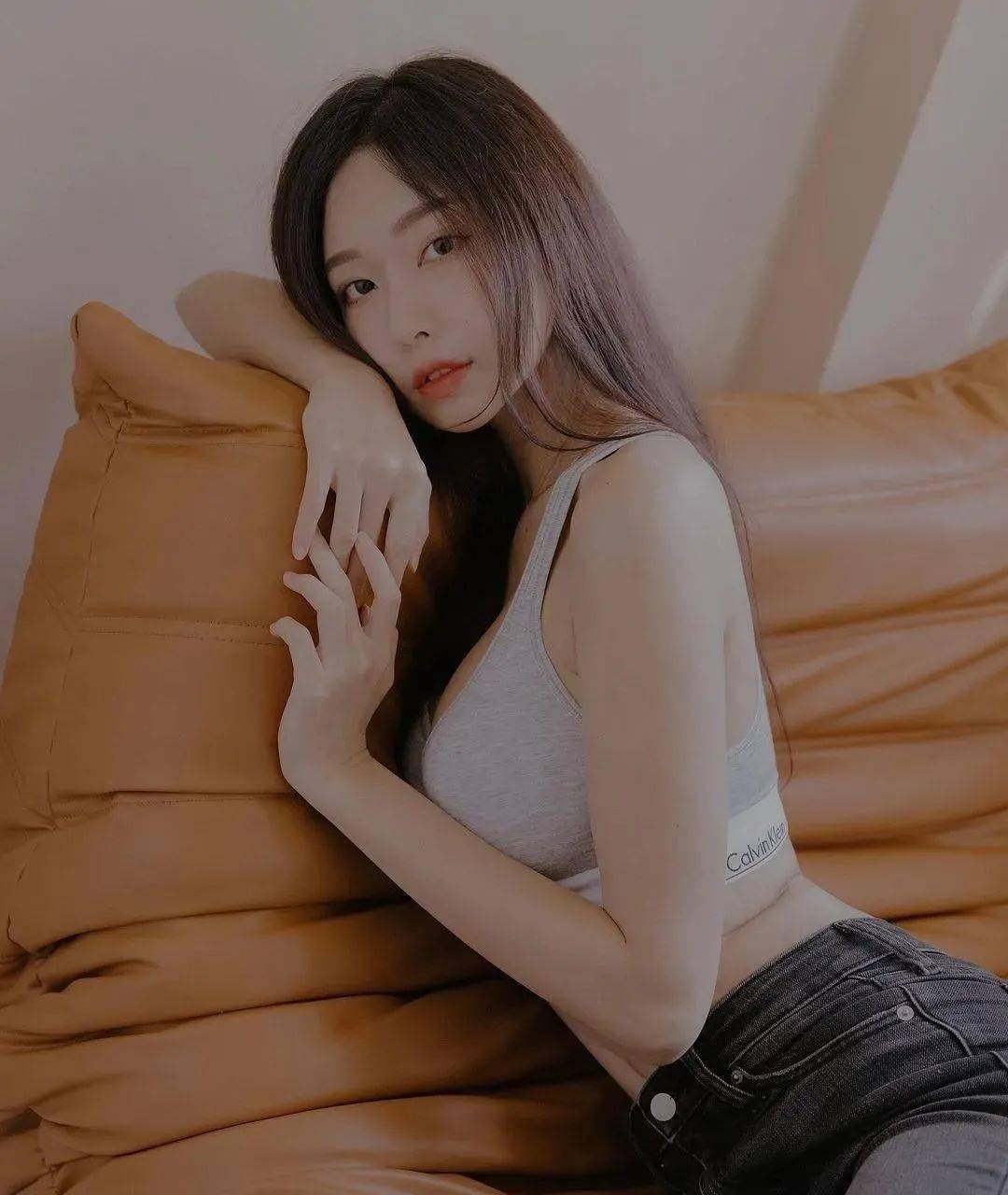 爱健身的台湾辣妹黄上晏