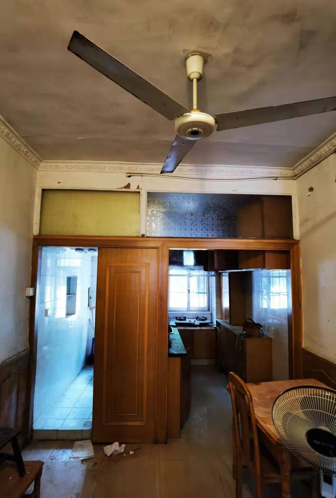 墙体巧改一楼带院子老房，今晚22:00《梦想改造家》帮“都市漂族”实现梦想