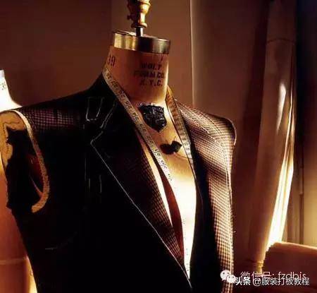 谈谈高级定制服装的发展趋势_时装_女装_服务