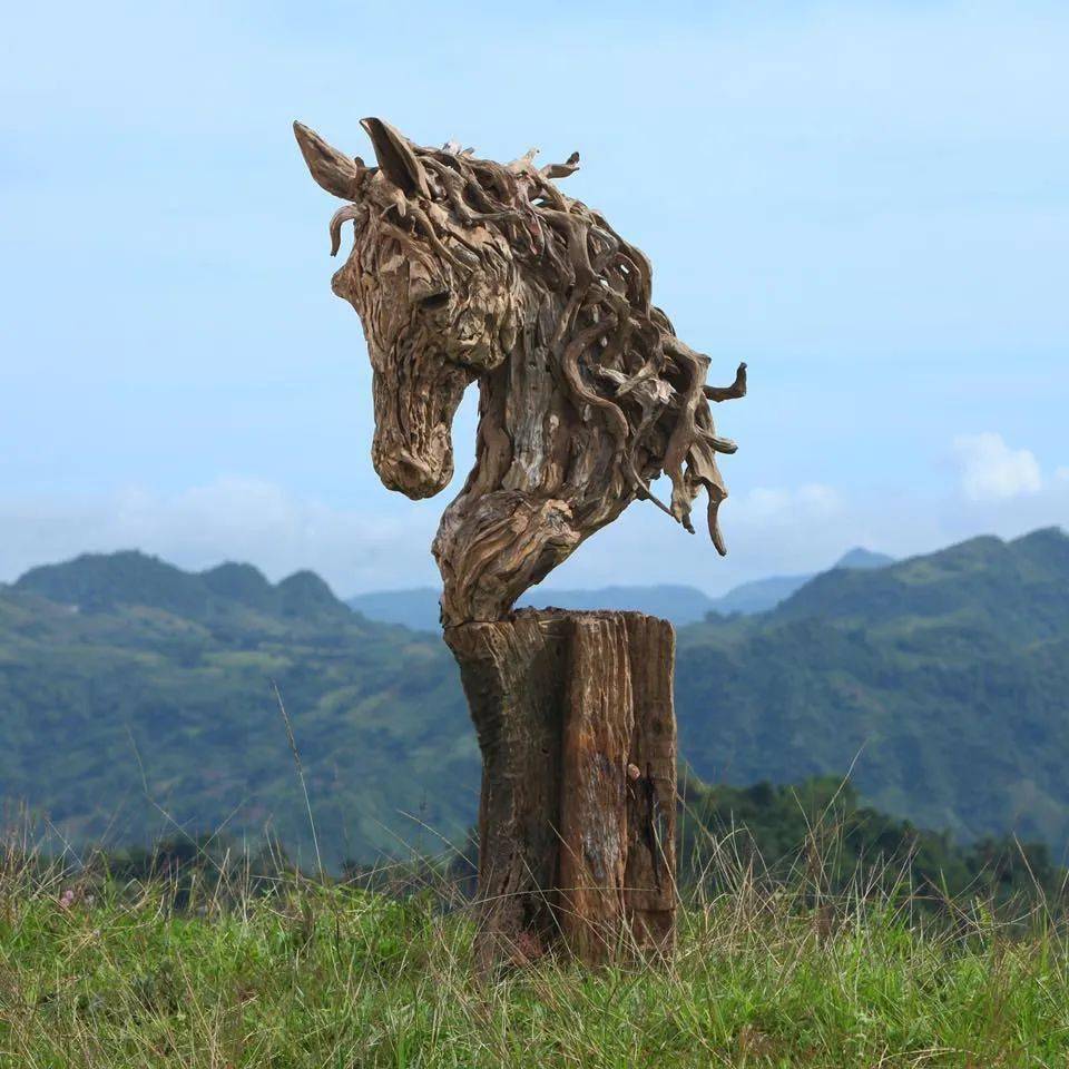 他花36年把无人问津的烂木头,变成活灵活现的动物,客户全世界追着跑