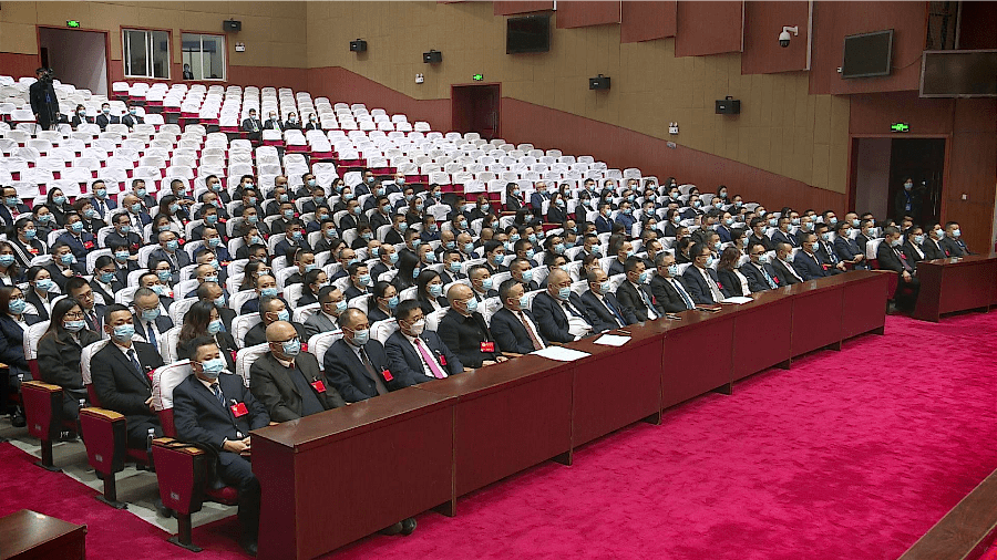 中国人民政治协商会议南部县第十五届委员会第一次会议胜利闭幕