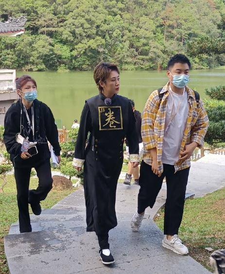 沈腾马丽再合体麻花团综路透沈腾发福马丽暴瘦热聊不断感情好