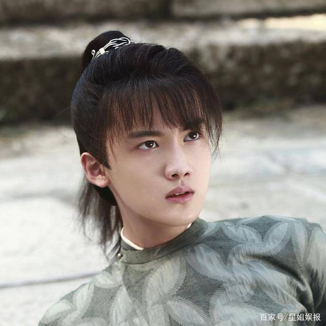 山河令的张成岭9岁就出道拍戏演过小美好和邓超儿子