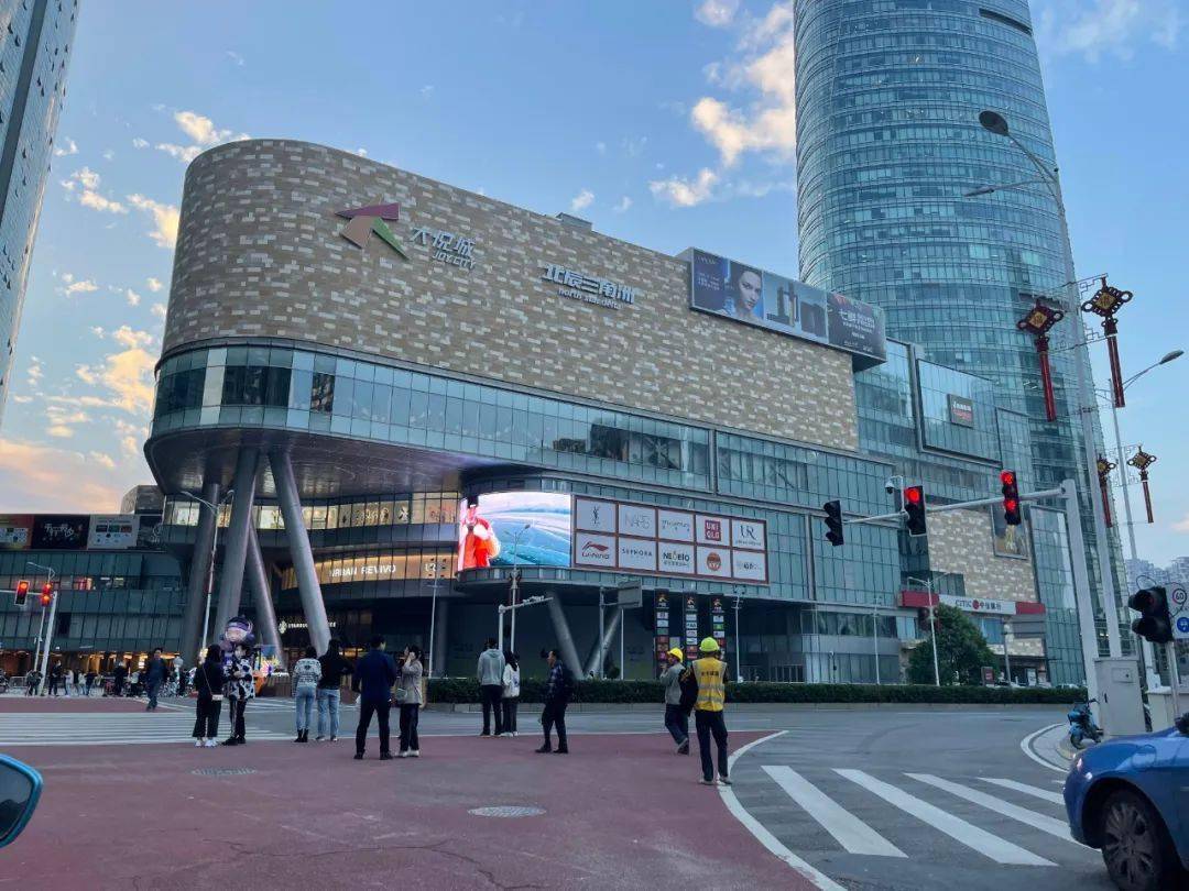 2021,长沙最火的商场有哪些?_德思_的中心_海信广场