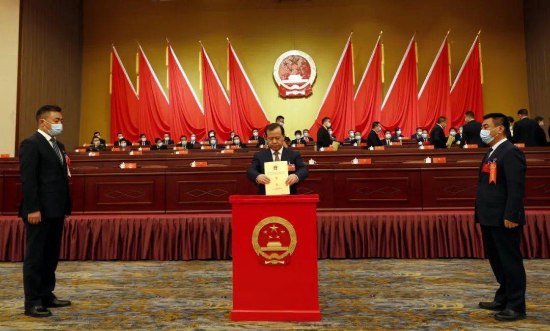 王国斌当选武威市人民政府市长 马得明当选武威市人大常委会主任_大会