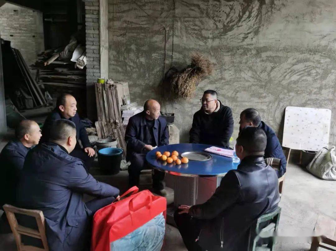 董荣琦,文黔虎带队到镇宁县喜妹村开展乡村振兴"双联双促"活动_帮扶