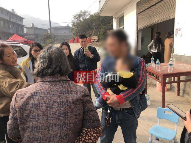 亲情|评论｜“不接受领养8个孤儿”，应相信血脉力量的坚韧