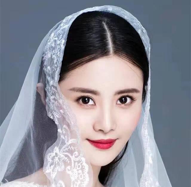 渣了这么久的李光洁最后被90后小花收了隋雨蒙厉害啦