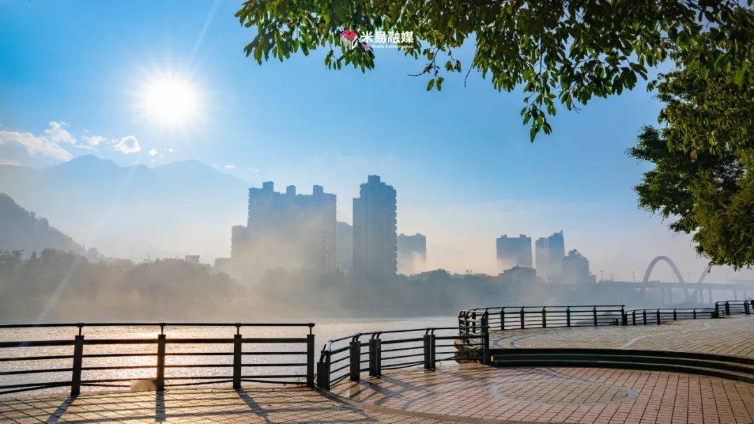 米易:云雾缭绕 静美如画!_审核_那城_那水