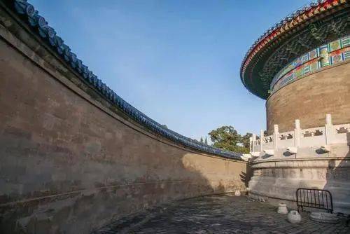 天坛公园回音壁与三音石