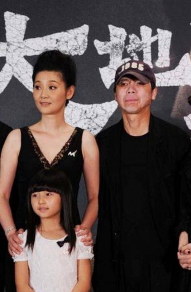 徐帆罕现身拍戏时隔11年与张子枫再合作发福也难掩贵妇气质