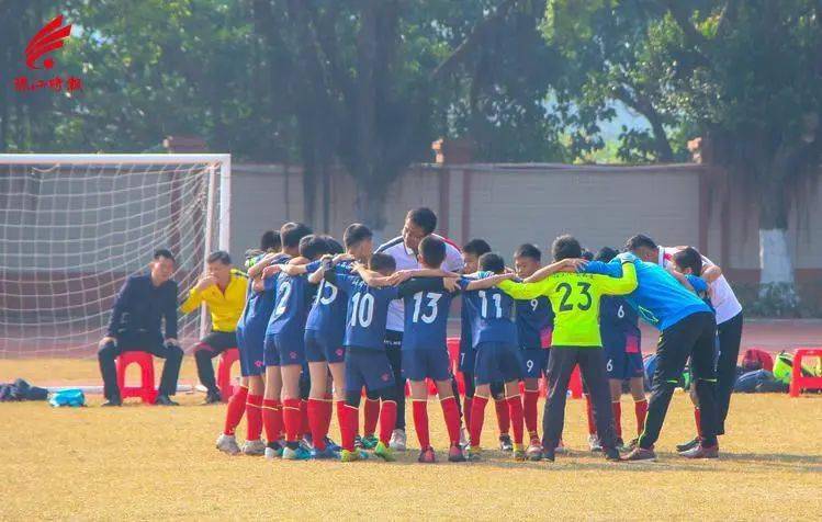 南海双语实验学校绿欣小学夺冠里水镇青少年校园足球联赛圆满闭幕