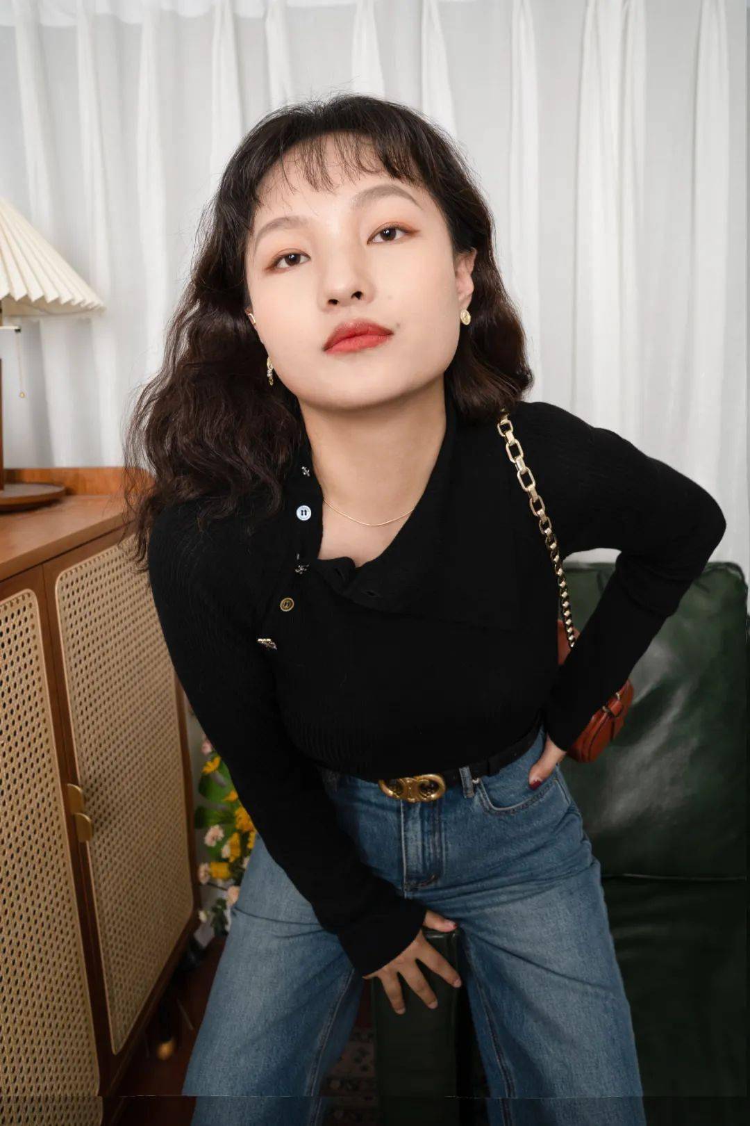 缺点 真的很会买！她穿的这些衣服品牌，想全都买回家！