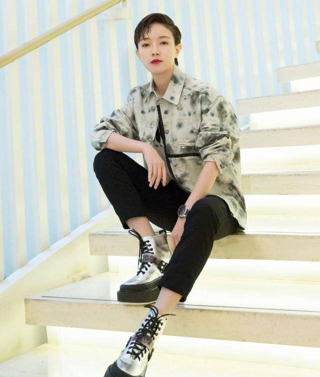 焦俊艳9字送别高以翔,以翔家人把焦俊艳名字排重要位置,有心了_连凯