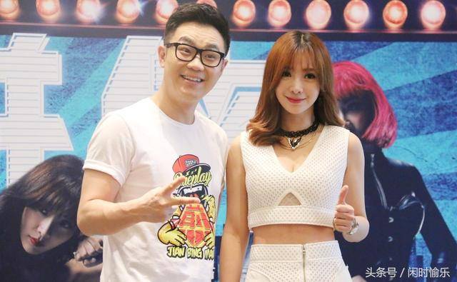 董成鹏加入晒女儿队伍,看女儿这背景,网友:一定是位大美女!_大鹏_张文露_背影