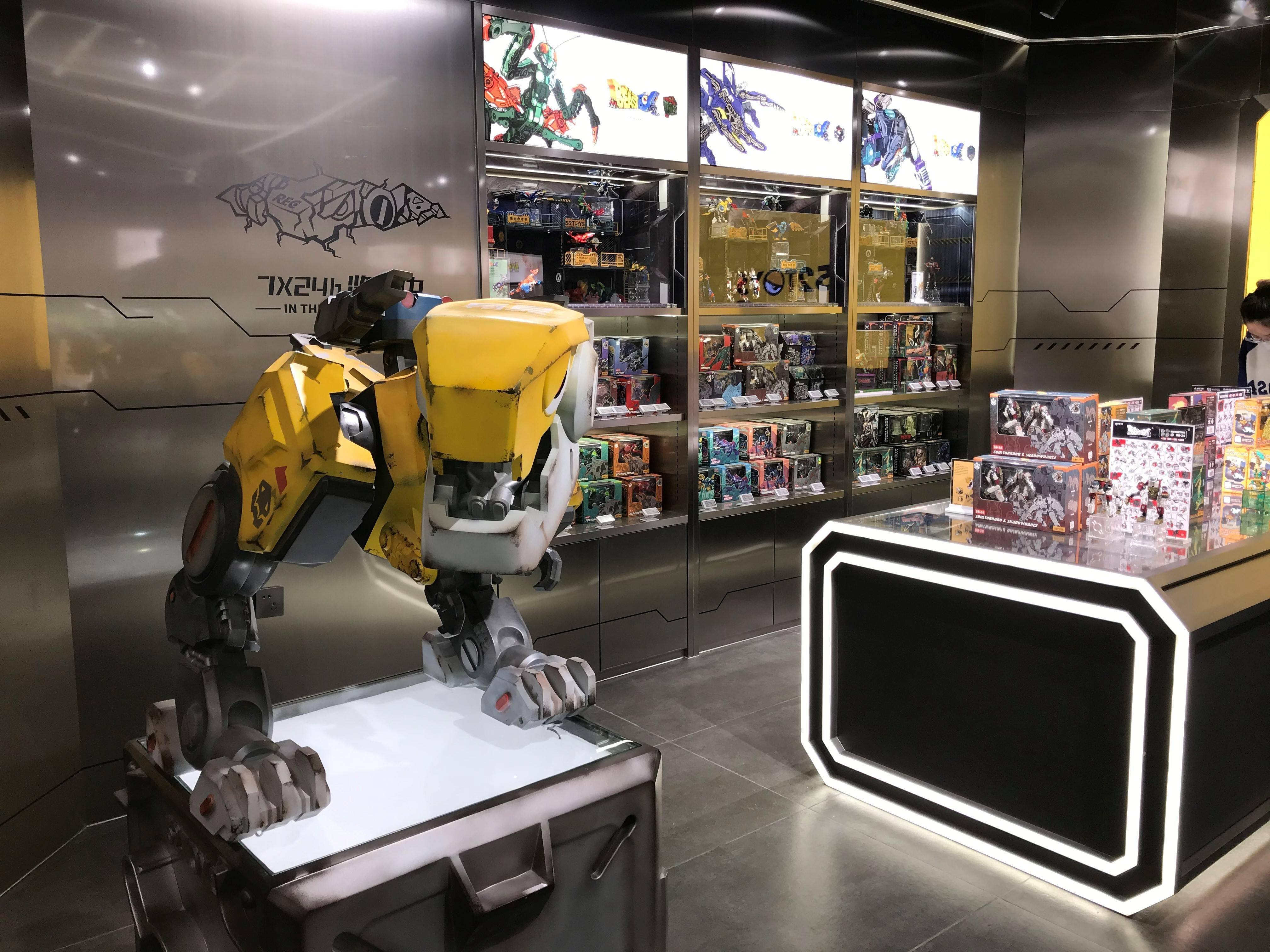 潮玩开店潮来袭52toys新店玩出新花样donews探店