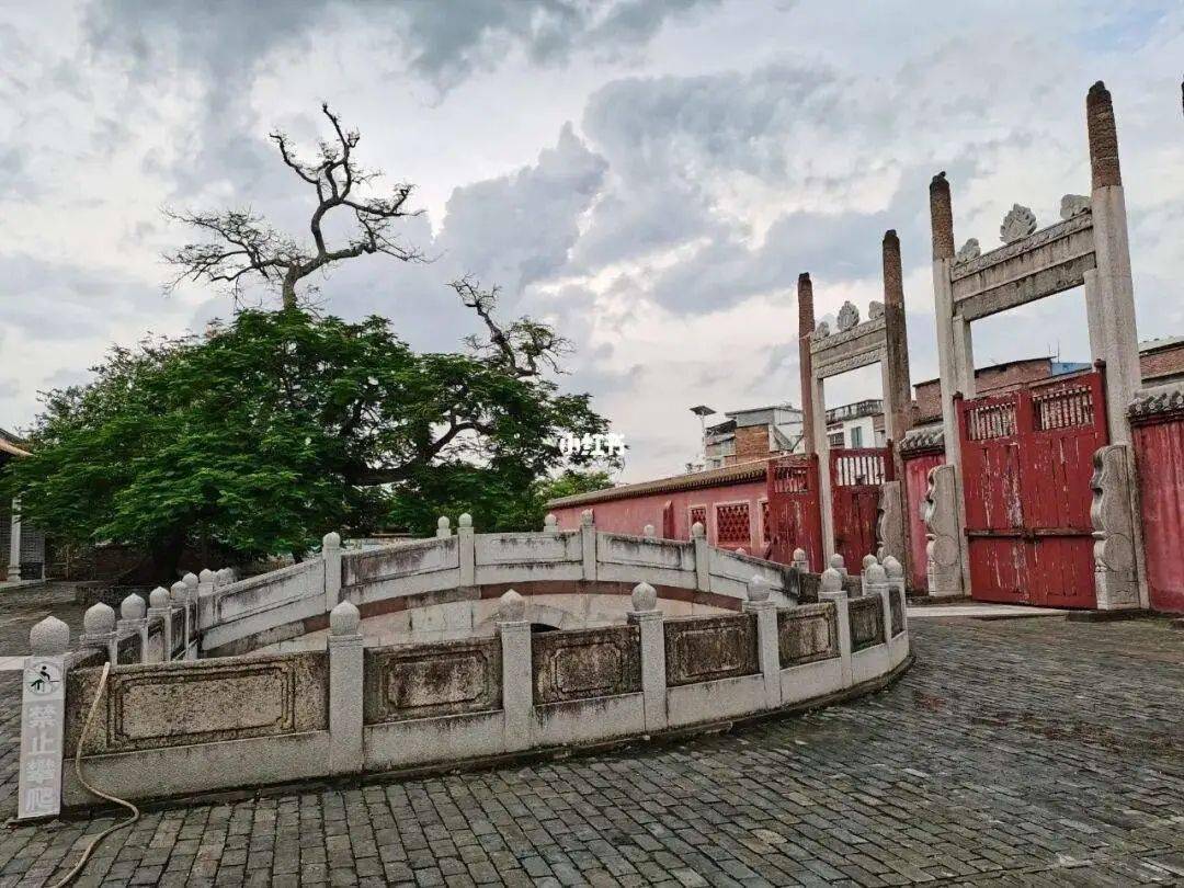 义祠等是清代罗定直隶州的学宫为清代建筑群已有三百多年的历史在罗城