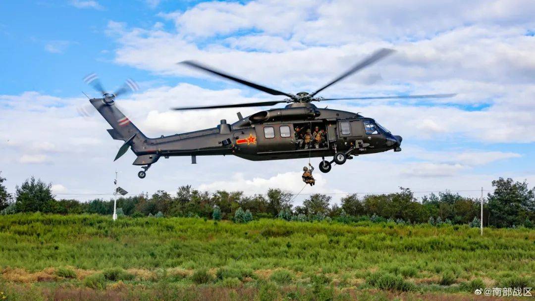 航空工业官方发布直-20试飞画面,一架被全部打码的神秘机型引发关注!