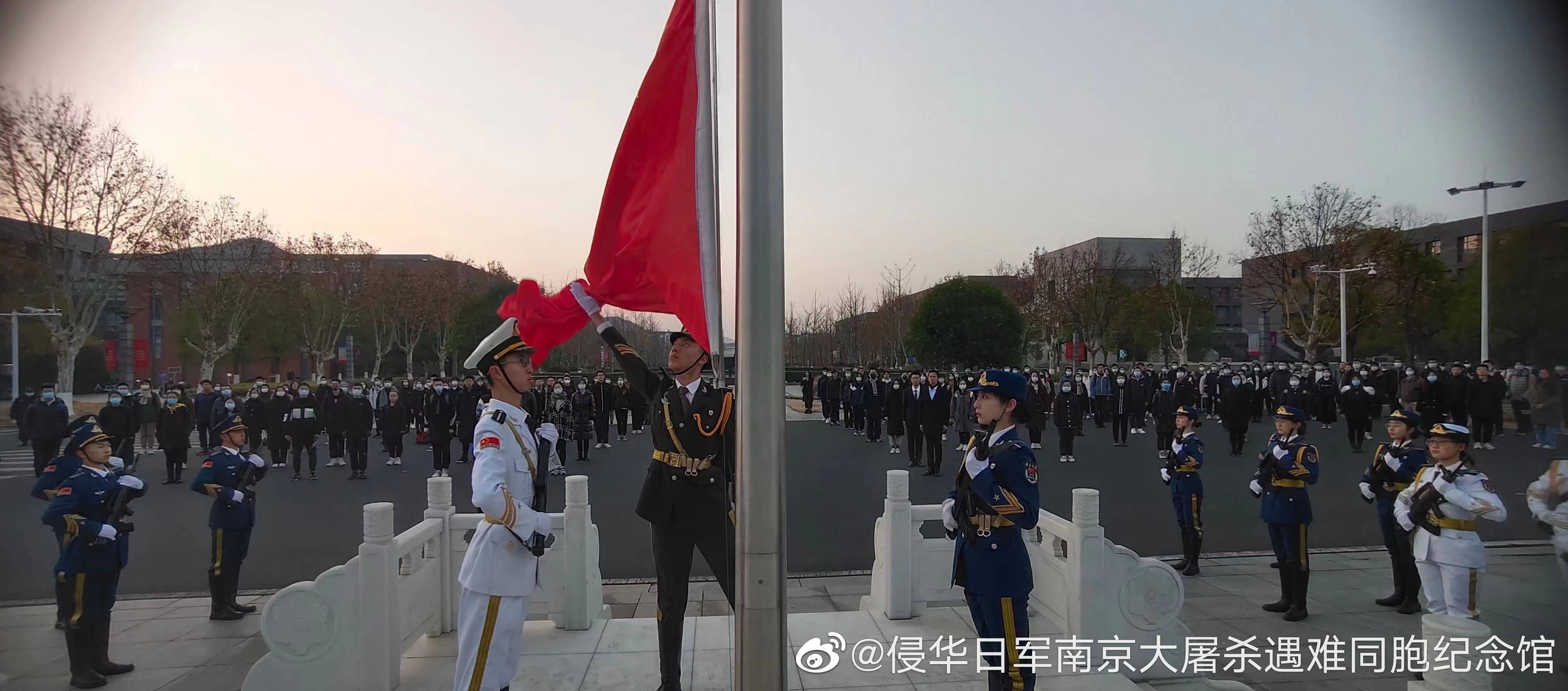 南京大學舉行下半旗儀式緬懷遇難同胞_倖存者講述南京大屠殺慘狀_祭奠