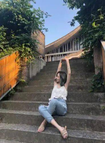 67适合单人拍照的8种姿势简单又不做作拍出各种美