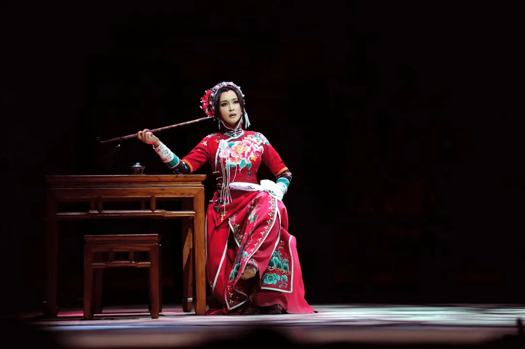 大女主刘晓庆演赛金花分不清演角色还是演自己