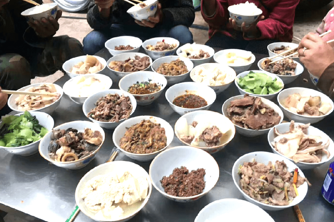 农村杀猪饭图片