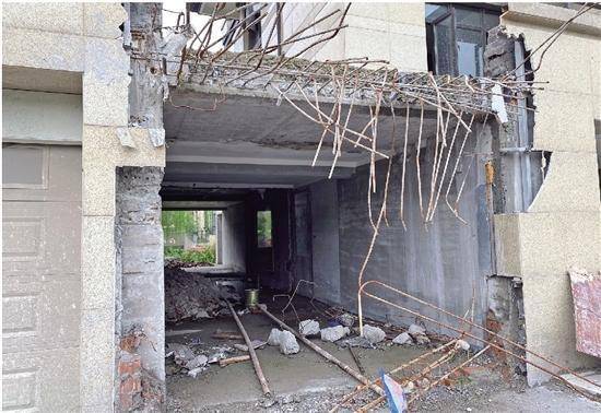标本兼治 对高档小区违法建筑"零容忍"_业主_康郡_华舍街道
