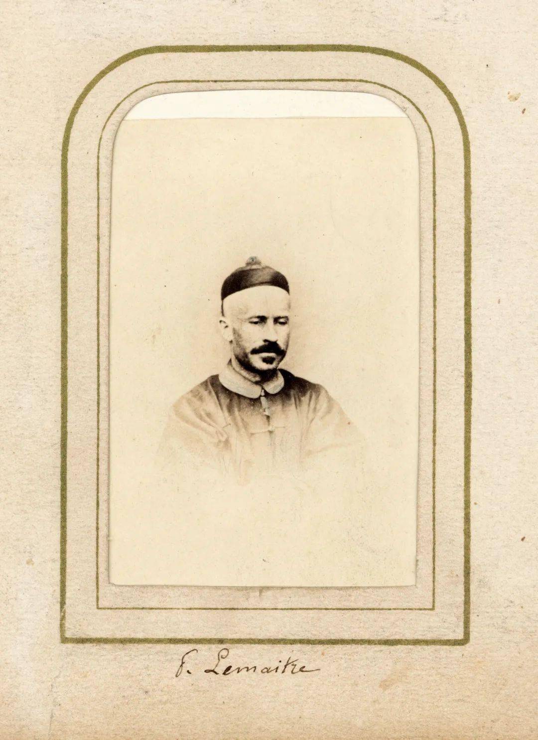 清末法国传教士在上海肖像册中贸圣佳2021秋拍