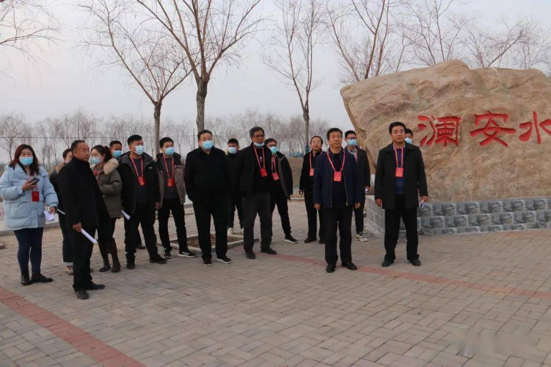 视察组一行实地视察了滏阳河吴官营段,听取了县农业农村局相关负责