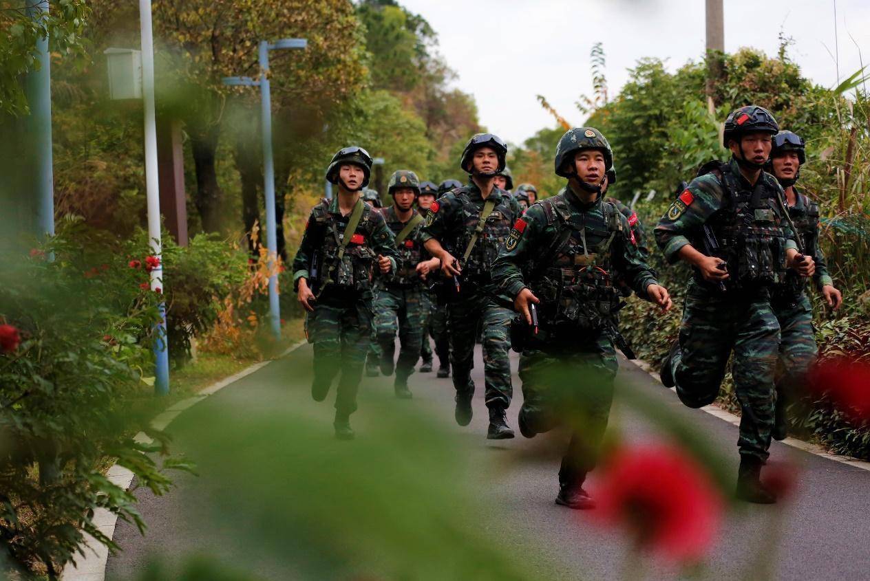 武警广东总队纪振京图片