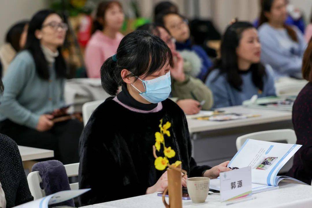 园长,洪晓琴女士;闵行区教育学院兰平主任;闵行区责任督学徐慧麟女士