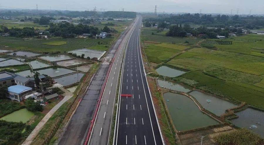 今天下午成乐高速全线恢复双向通行