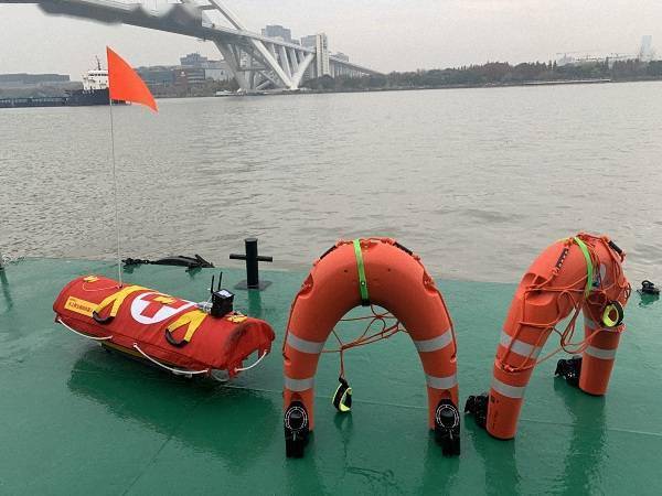 遥控|智能救生圈与水上遥控机器人，上海水面有了新的“守护者”