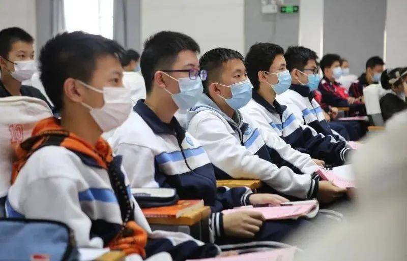 基层团讯武钢三中武钢实验学校第六期联合团校顺利举办