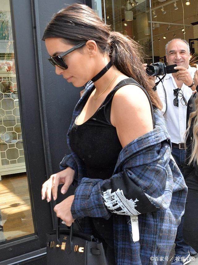 当jaden首先开始穿裙子时威尔史密斯说有他的感觉