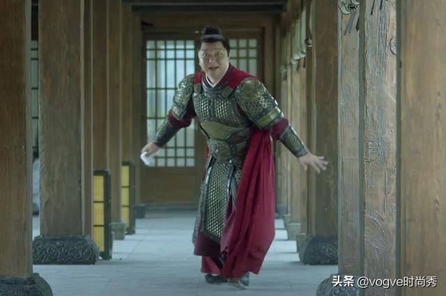 原片里的"禄球儿"很有喜感,但身形显然没有达到还原原著的程度.